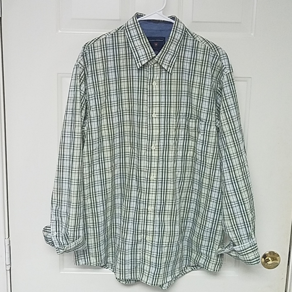 Saddlebred long sleeve button down dress shirt.